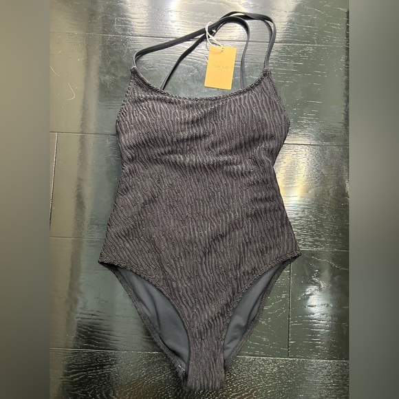 Yukari Swim Black Textured One-Piece – NWT - Picture 1 of 6